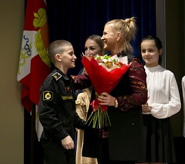 За то, что отстояли Ленинград