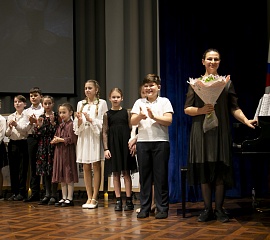 За то, что отстояли Ленинград