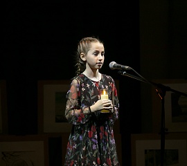 За то, что отстояли Ленинград