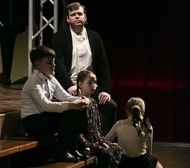 За то, что отстояли Ленинград