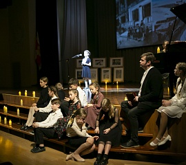 За то, что отстояли Ленинград