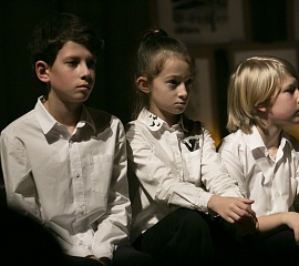 За то, что отстояли Ленинград