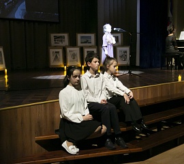 За то, что отстояли Ленинград