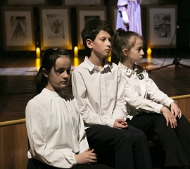 За то, что отстояли Ленинград